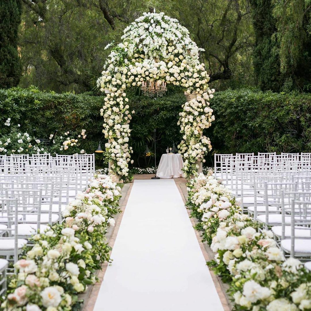 Aisle Runner Ideas Best Aisle Runner for Outdoor Weddings