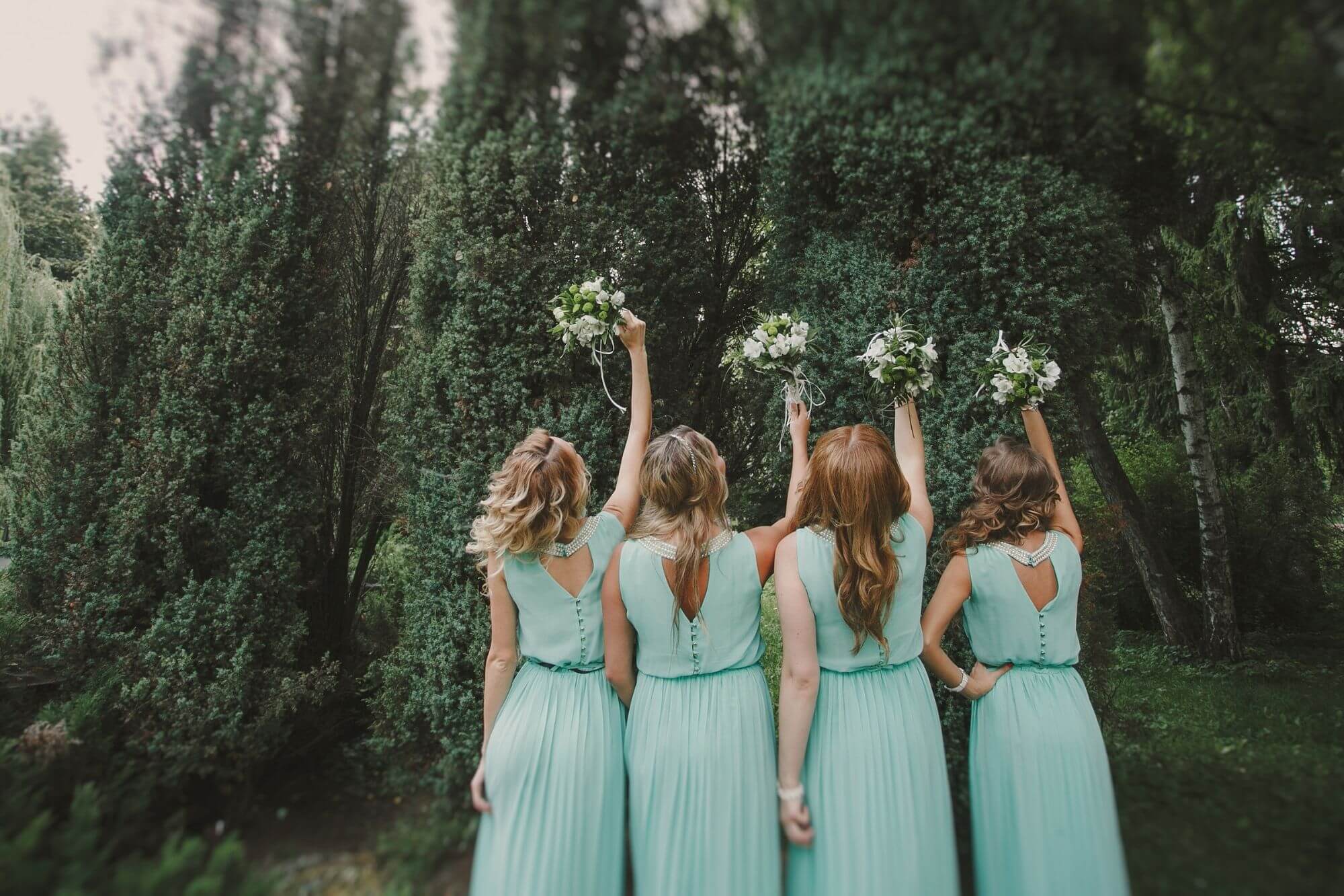 5 Best Bridesmaid Dress Colors & Combinations You Should Know